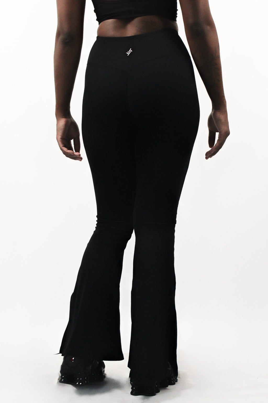 KEÏNA – LEGGINGS ÉVASÉ