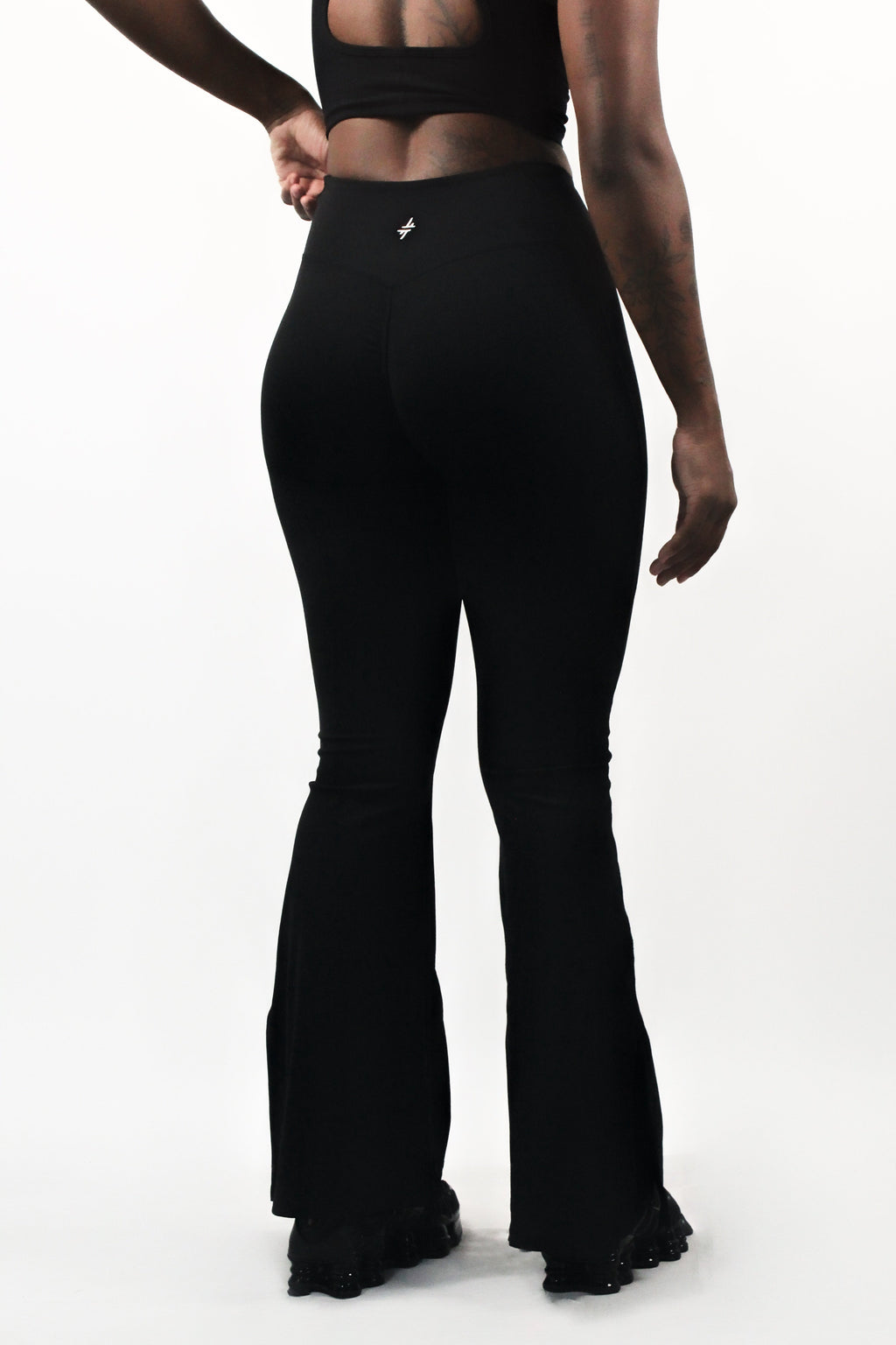KEÏNA – LEGGINGS ÉVASÉ
