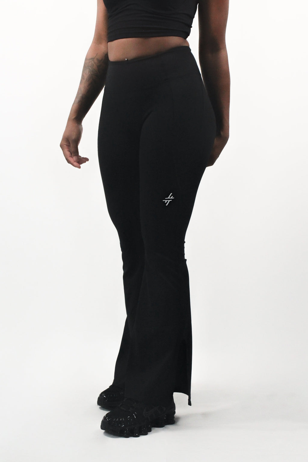 KEÏNA – LEGGINGS ÉVASÉ