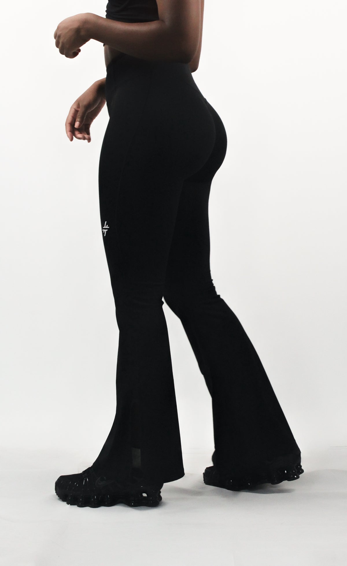 KEÏNA – LEGGINGS ÉVASÉ