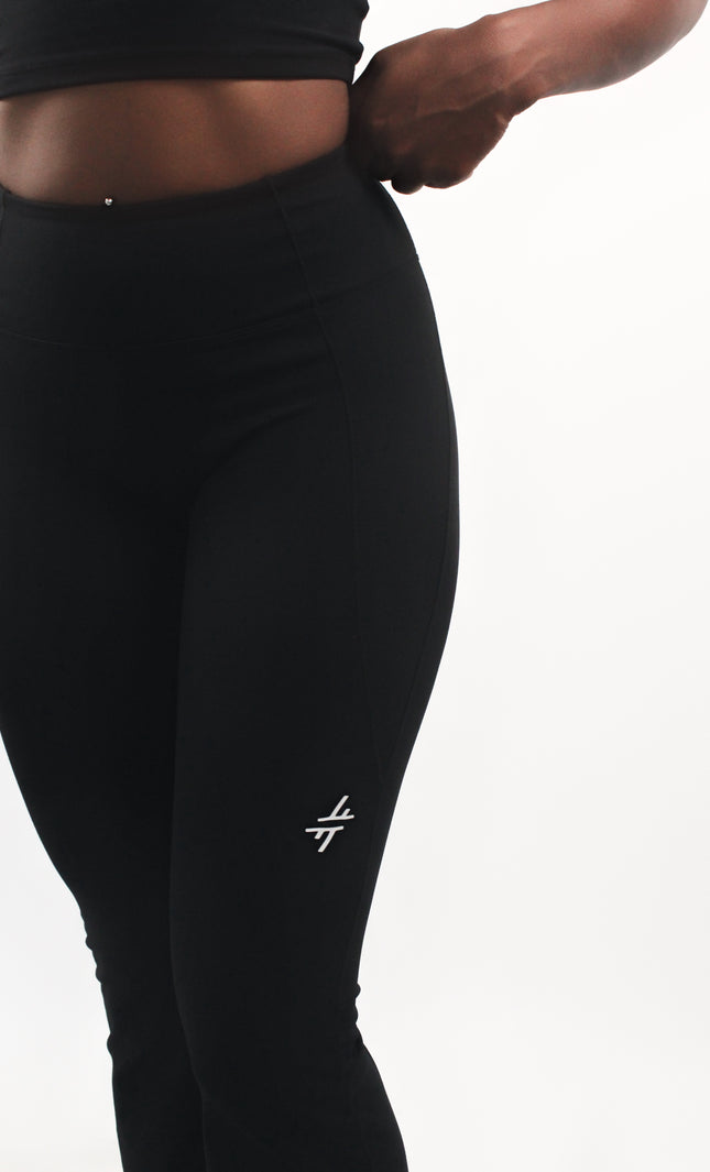 KEÏNA – LEGGINGS ÉVASÉ